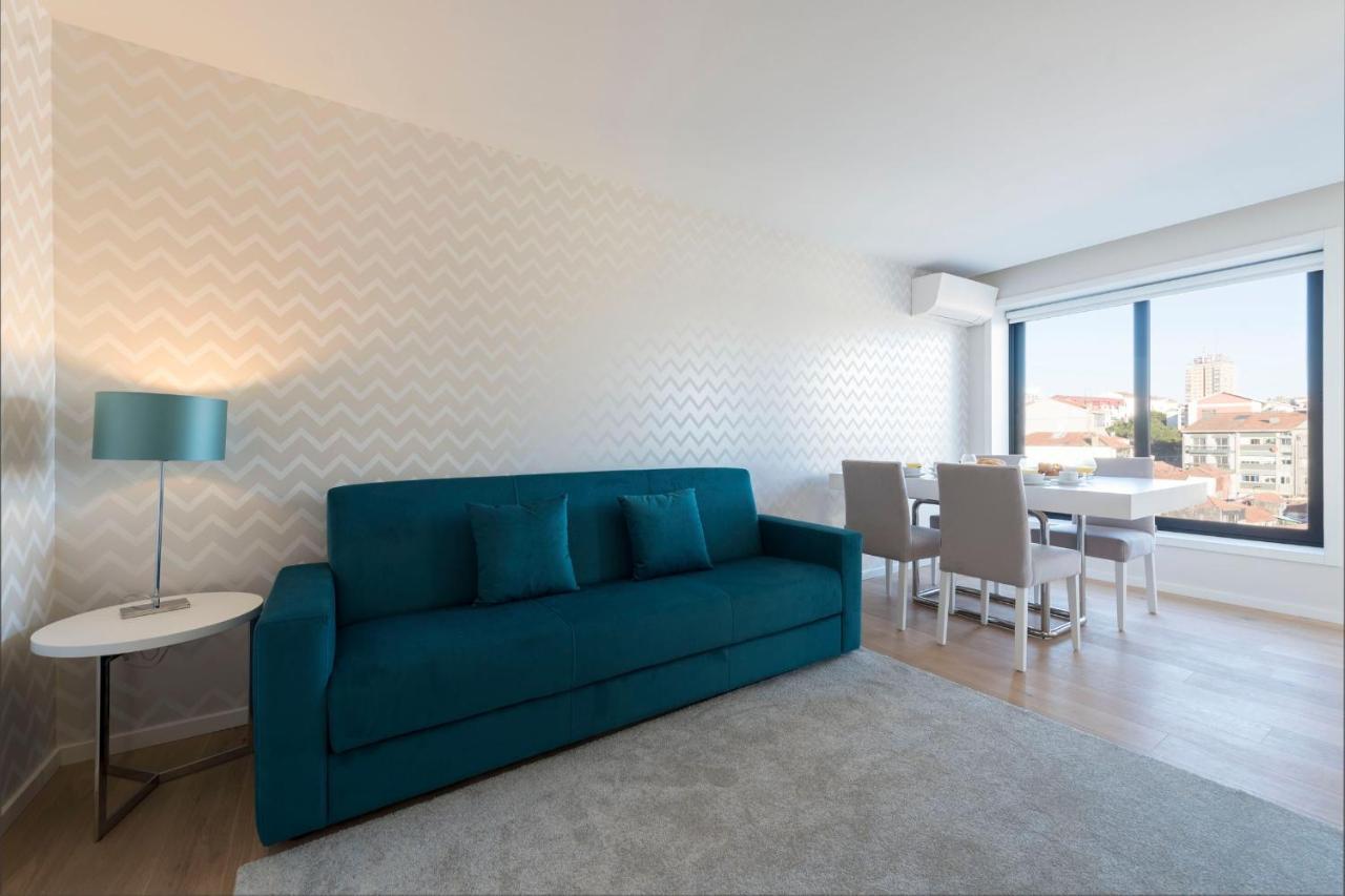 Lovelystay - Trindade Cozy Apartment Порту Екстер'єр фото